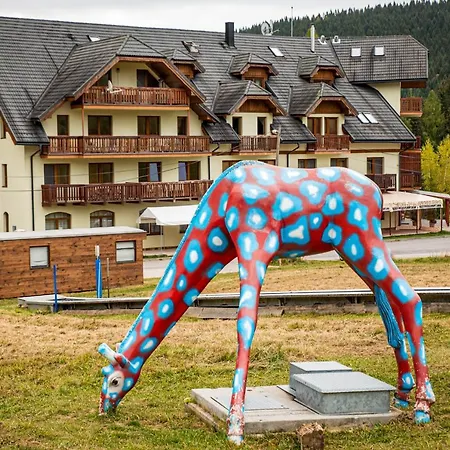 Tulanie 62 Kamzik 2 Izbovy Mezonet Deluxe Parkovanie V Podzemnej Garazi Zdarma アパート ドノヴァリ