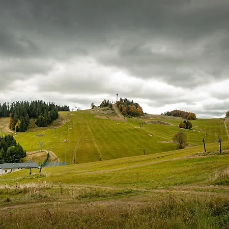 Tulanie 62 Kamzik 2 Izbovy Mezonet Deluxe Parkovanie V Podzemnej Garazi Zdarma ドノヴァリ