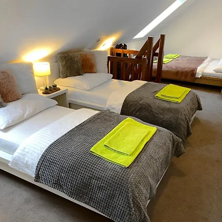 Tulanie 62 Kamzik 2 Izbovy Mezonet Deluxe Parkovanie V Podzemnej Garazi Zdarma Apartament