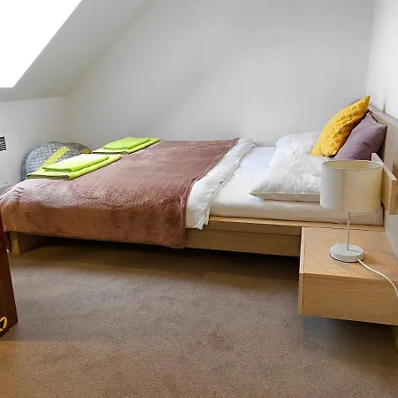 Tulanie 62 Kamzik 2 Izbovy Mezonet Deluxe Parkovanie V Podzemnej Garazi Zdarma Apartament *